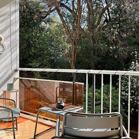 Cozy Studio, Terrace And Апартаменты Тулон