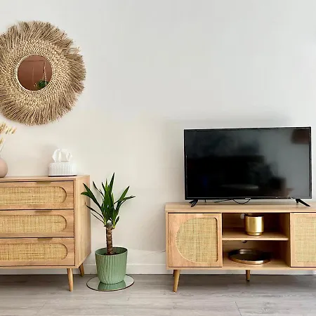 Cozy Studio, Terrace And Apartment Toulon